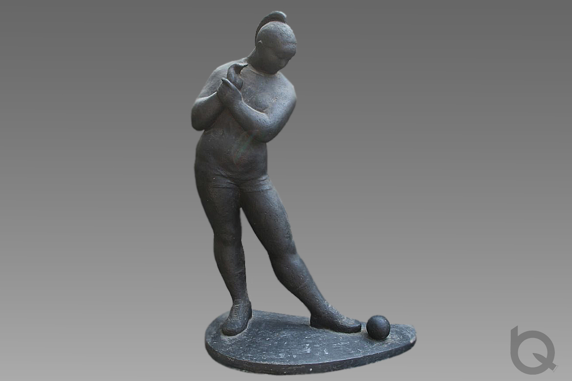 扔铅球女性人物雕塑