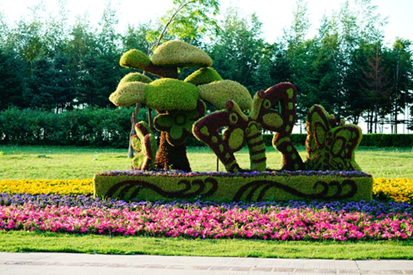 仿树木绿色植物景观雕塑