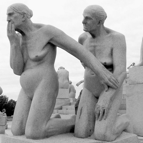 老年人裸体石雕维格兰雕塑公园