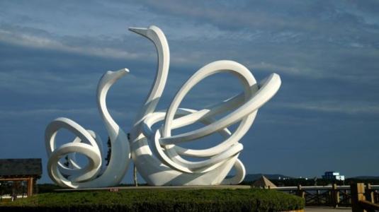 大型玻璃钢白鹭雕塑抽象