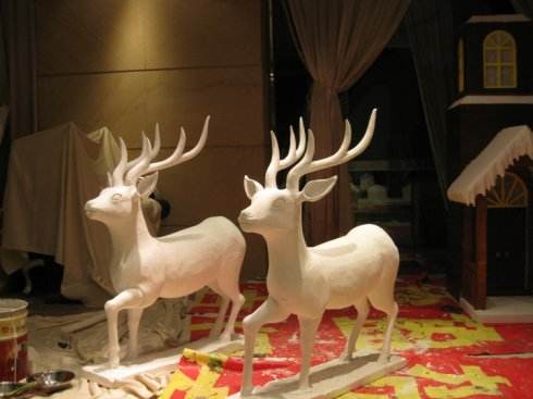 白色圣诞玻璃钢鹿雕塑