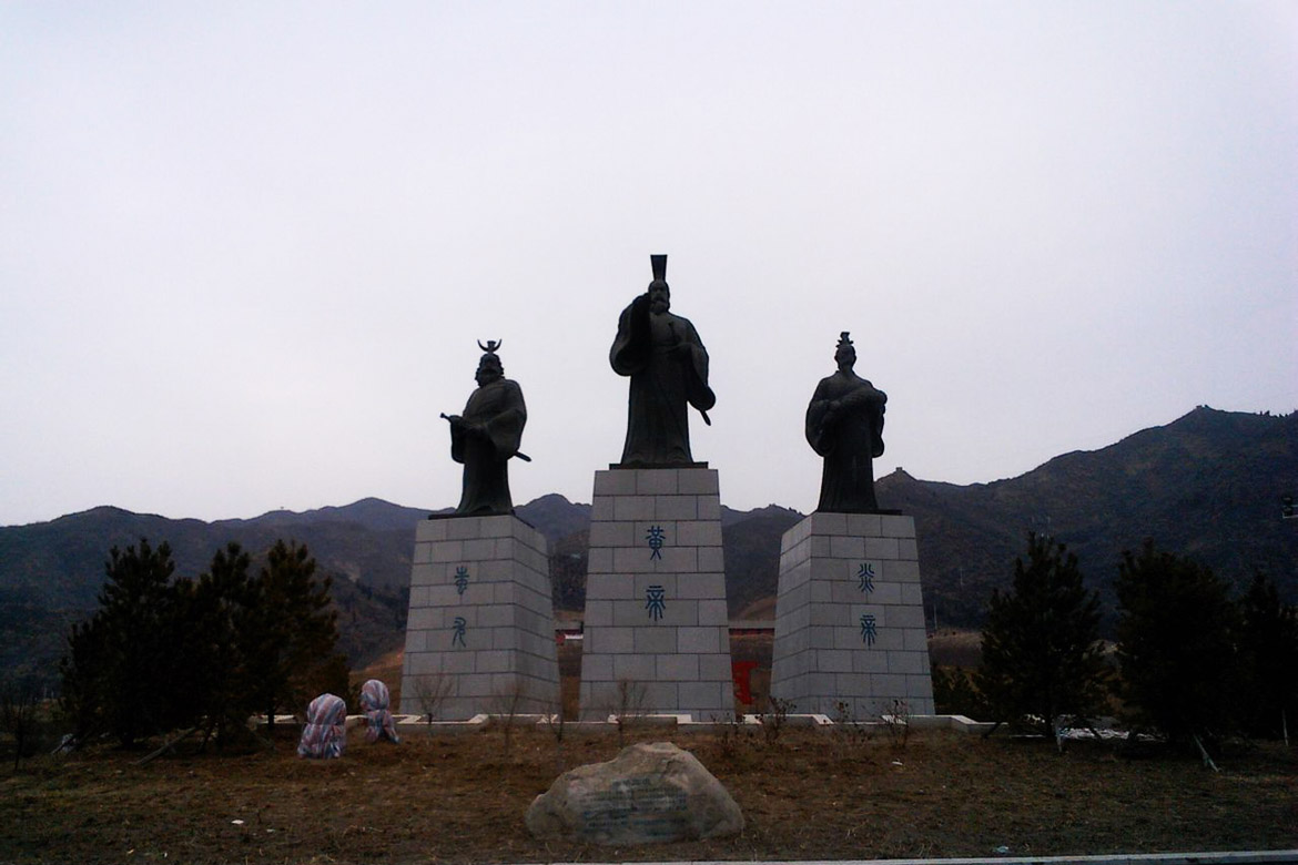 三祖像黄帝、炎帝与蚩尤大型人物雕塑由博仟铸铜雕塑公司打造