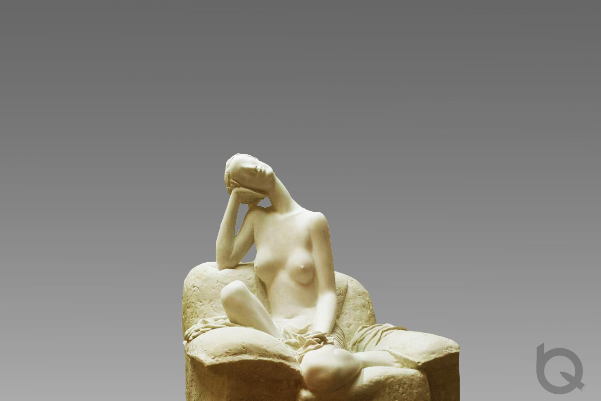 坐在沙发上小歇的女人体雕塑汉白玉