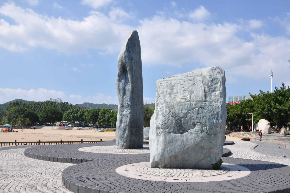 博仟北京雕塑图库的石头图腾纪念性雕塑