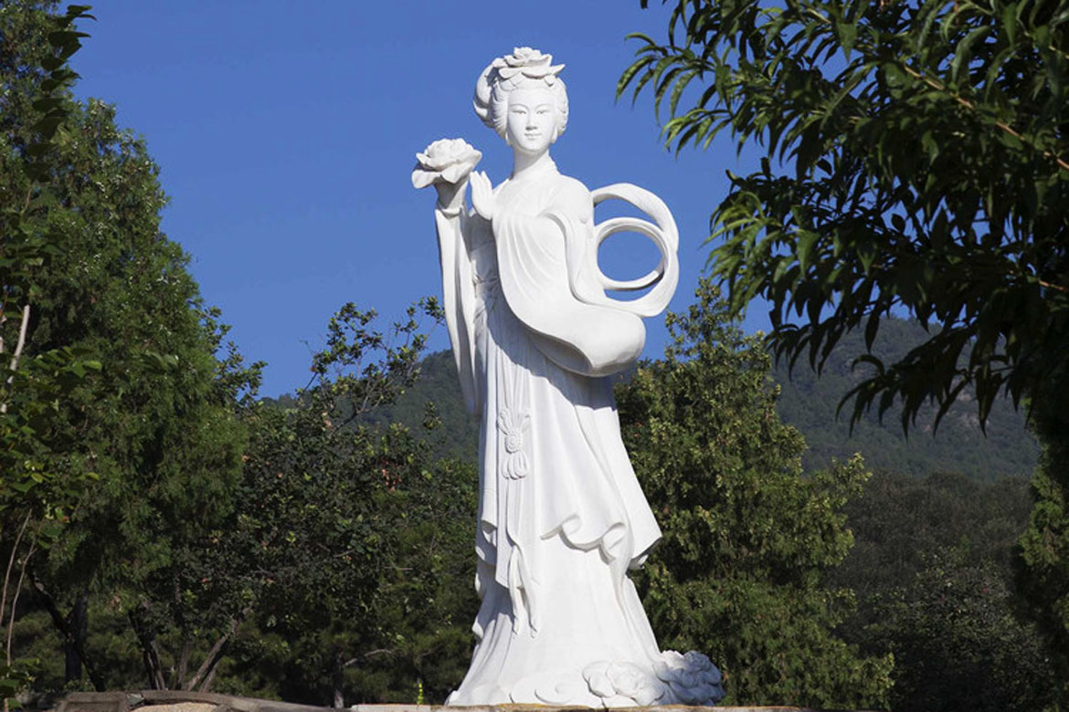 博仟北京雕塑公司塑造的女人汉白玉雕塑作品