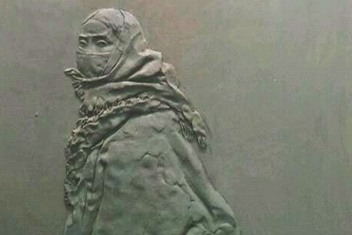 博仟北京雕塑公司创作的少数民族女人抽象人物浮雕