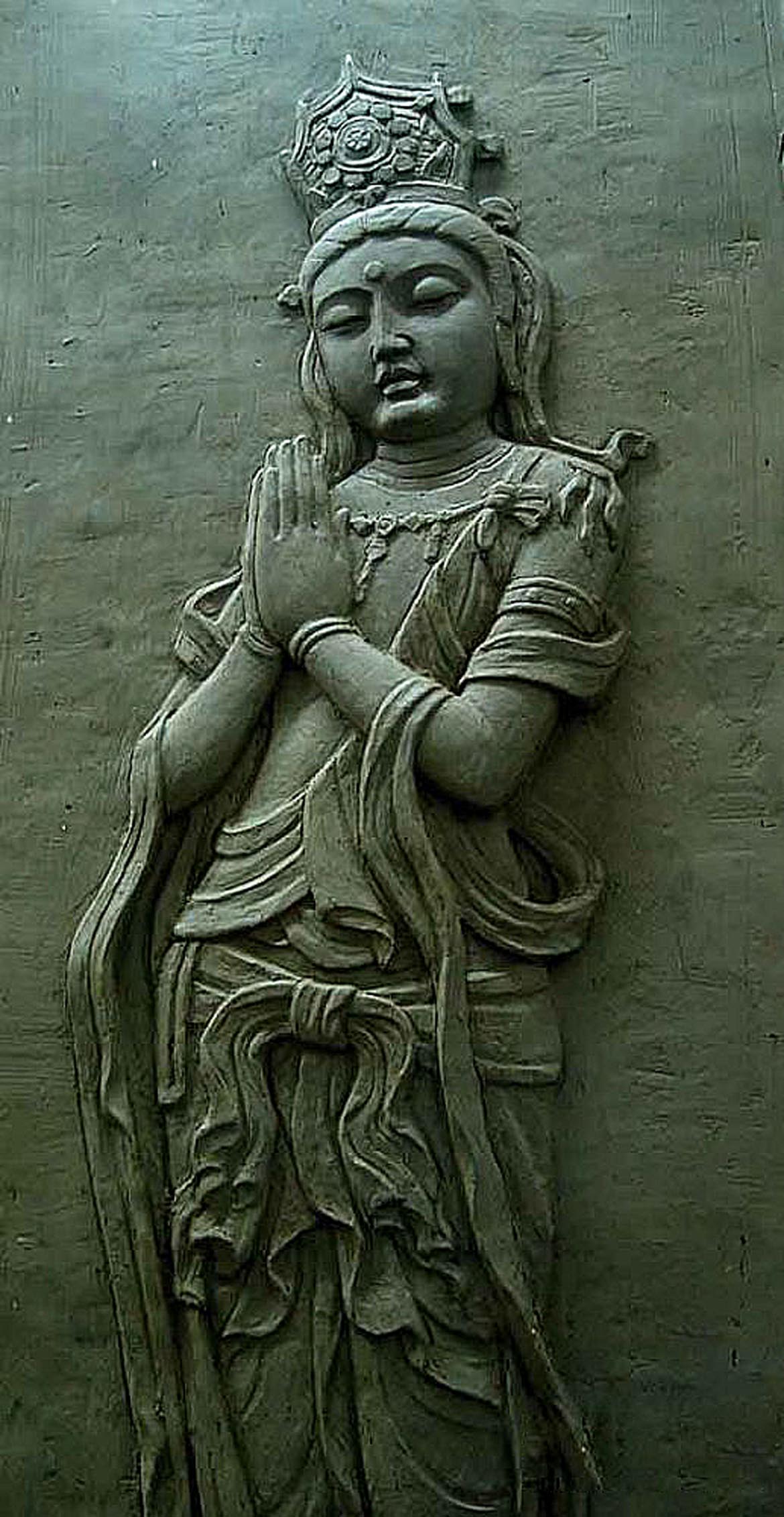 博仟北京雕塑公司创作的双手合十菩萨仿古石雕佛像
