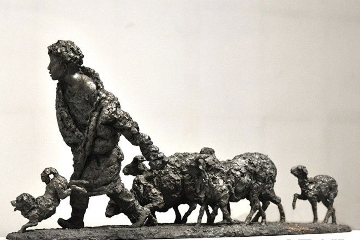 博仟雕塑厂的放羊雕塑架上雕塑
