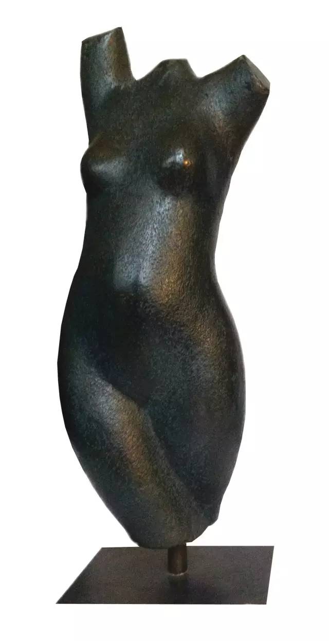 仿铸铜现代人体树脂雕塑