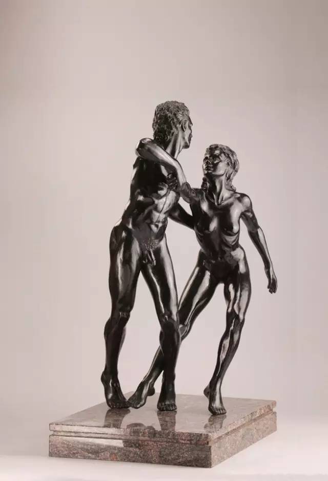 男人女人黑色现代人体雕塑图片