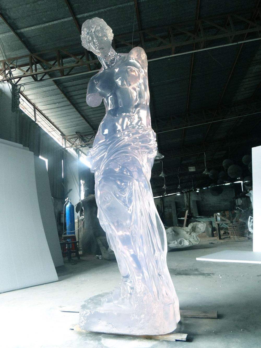 断臂维纳斯透明树脂人物雕塑