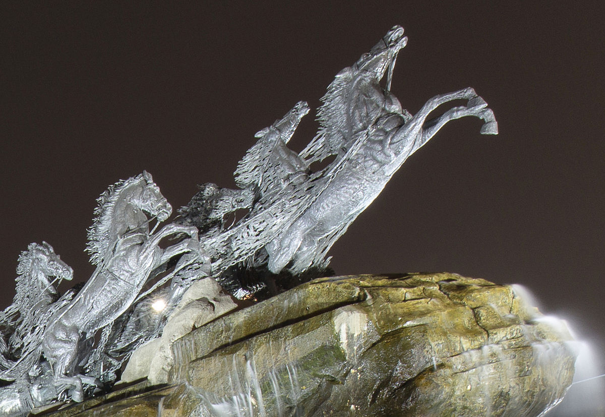飞驰骏马铸铜水景喷泉雕塑