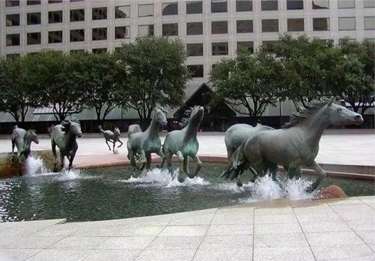 奔驰的骏马水景喷泉雕塑